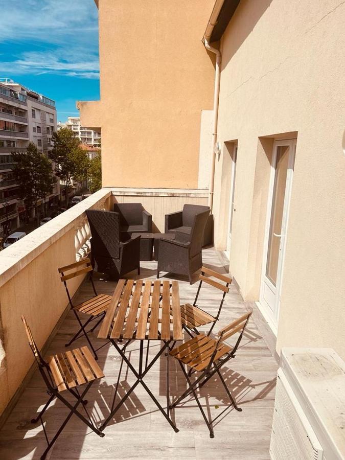 Duplex Lumineux Renove Avec Terrasse Et Bains De Soleil Apartment *