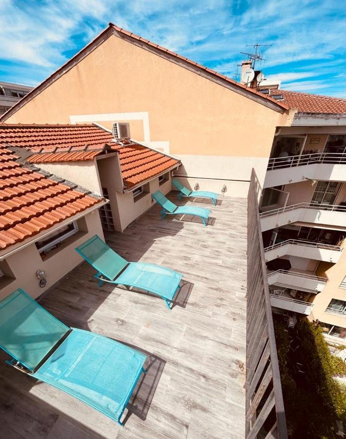 Apartment Duplex Lumineux Renove Avec Terrasse Et Bains De Soleil Cannes