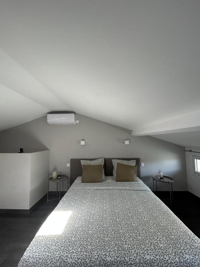 Duplex Lumineux Renove Avec Terrasse Et Bains De Soleil Apartment Cannes