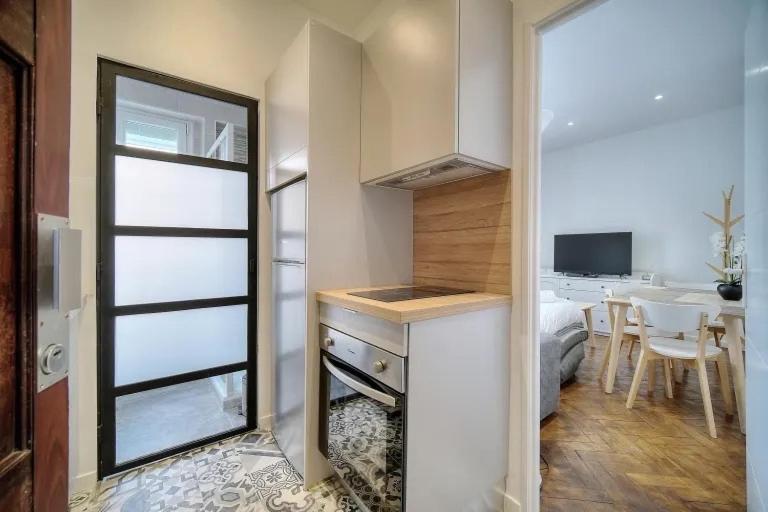 Loena Centre - Renove 2 Pieces - 4 Personnes - Proche Croisette Palais Festival - Internet Gratuit - Climatisation - Non Fumeur
