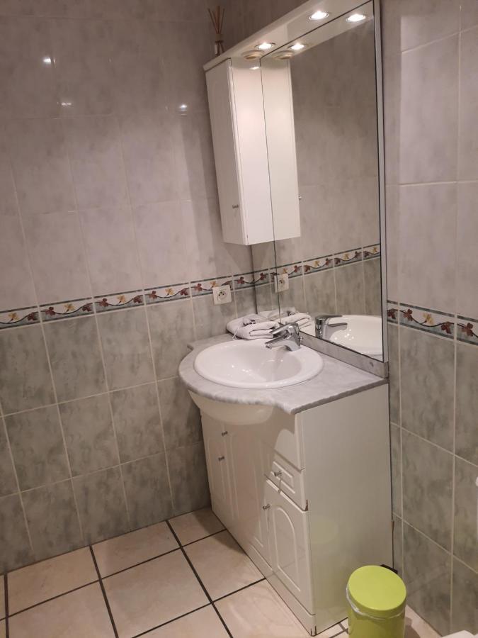 Apartment Studios Alea *