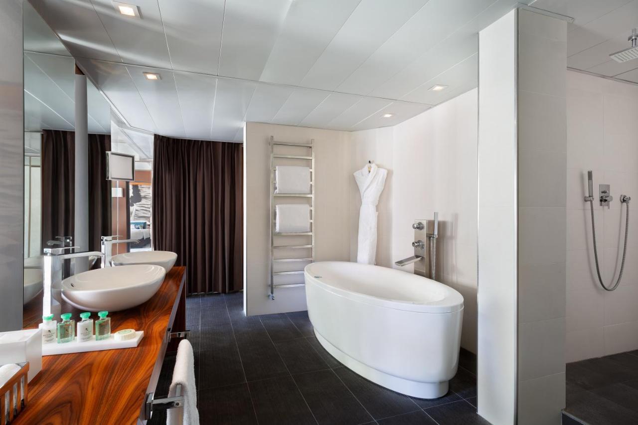 Jw Marriott Hotel 5*