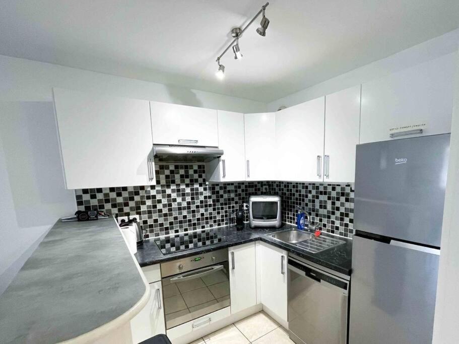 Modern One Bedroom In * Cannes
