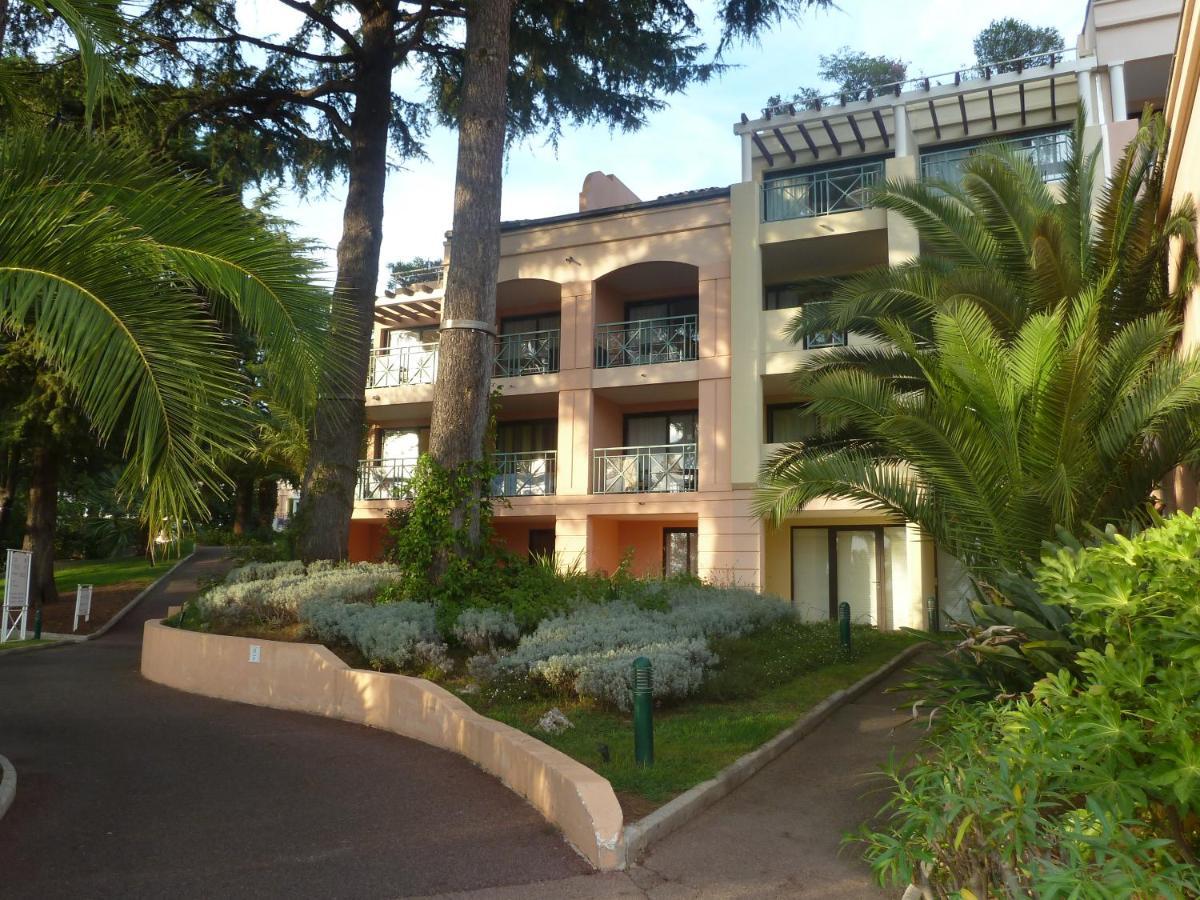 Renove, Piscine A Debordement, Vue Cannes
