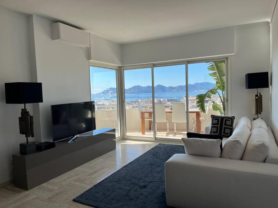 Apartment Proche De La Croisette Et