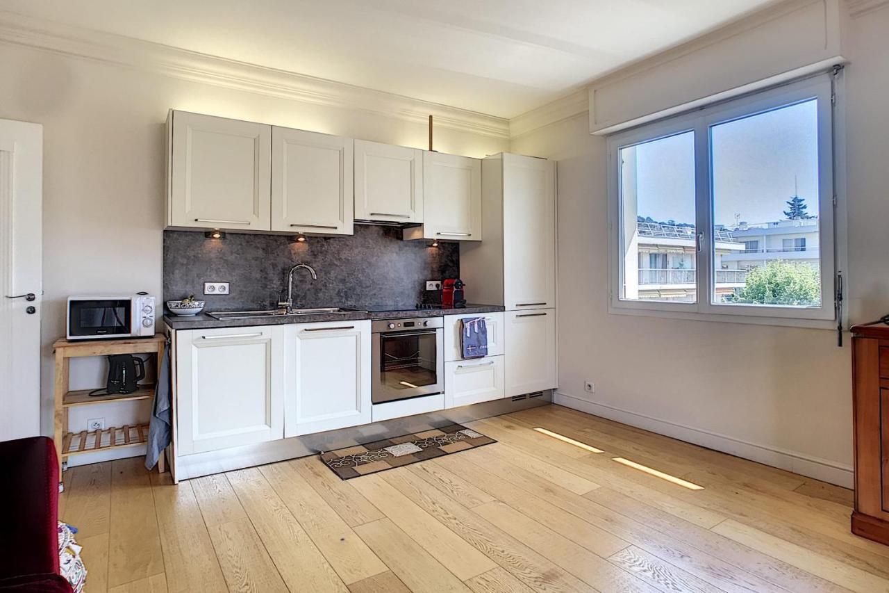 Beautiful 3 With Air-conditioned Loggia Close To The Croiset *