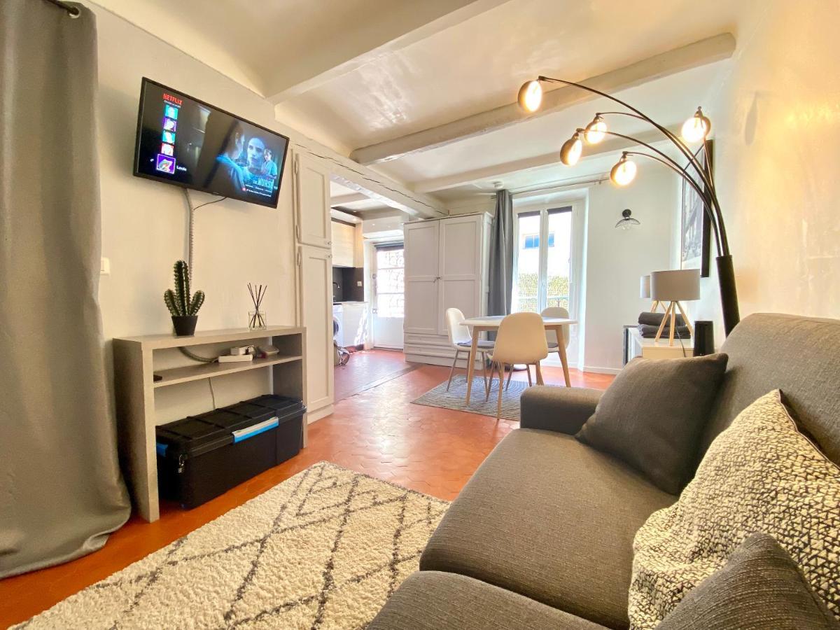 Apartment La Castre By Scls Locations