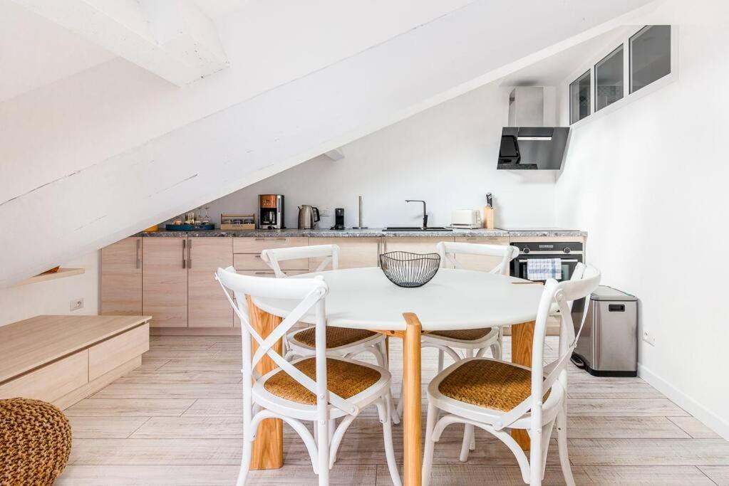 Luxury 3 Bd Aptment With Sea View Apartment