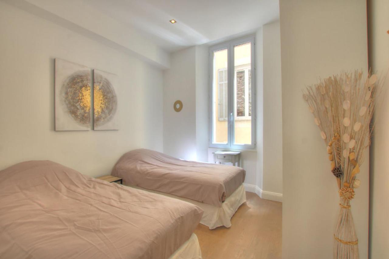 Jej1-two Bedrooms Center *