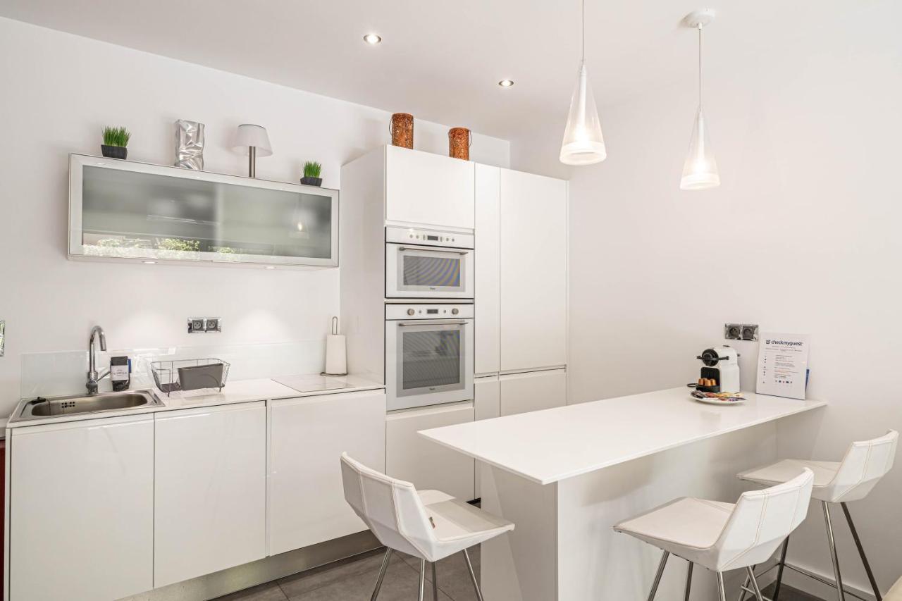 Stunning 2 Bedroom Flat, 2 Min From The Croisette Apartment Cannes