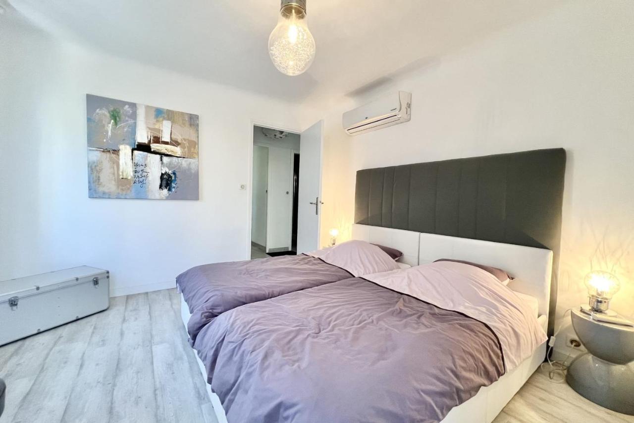Beautiful T2 Large Terrace Near Center & Sea Apartment