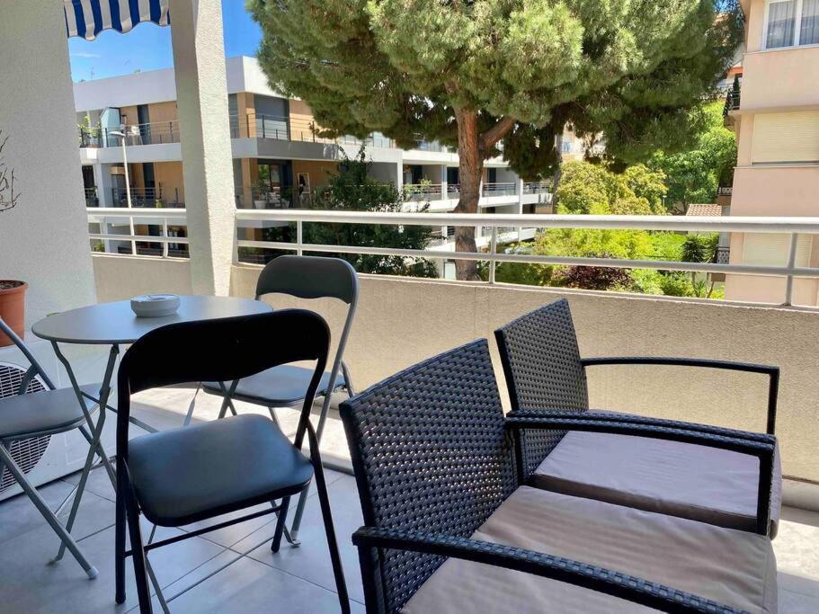 Centre Martinez, Beau F2 Avec Terrasse