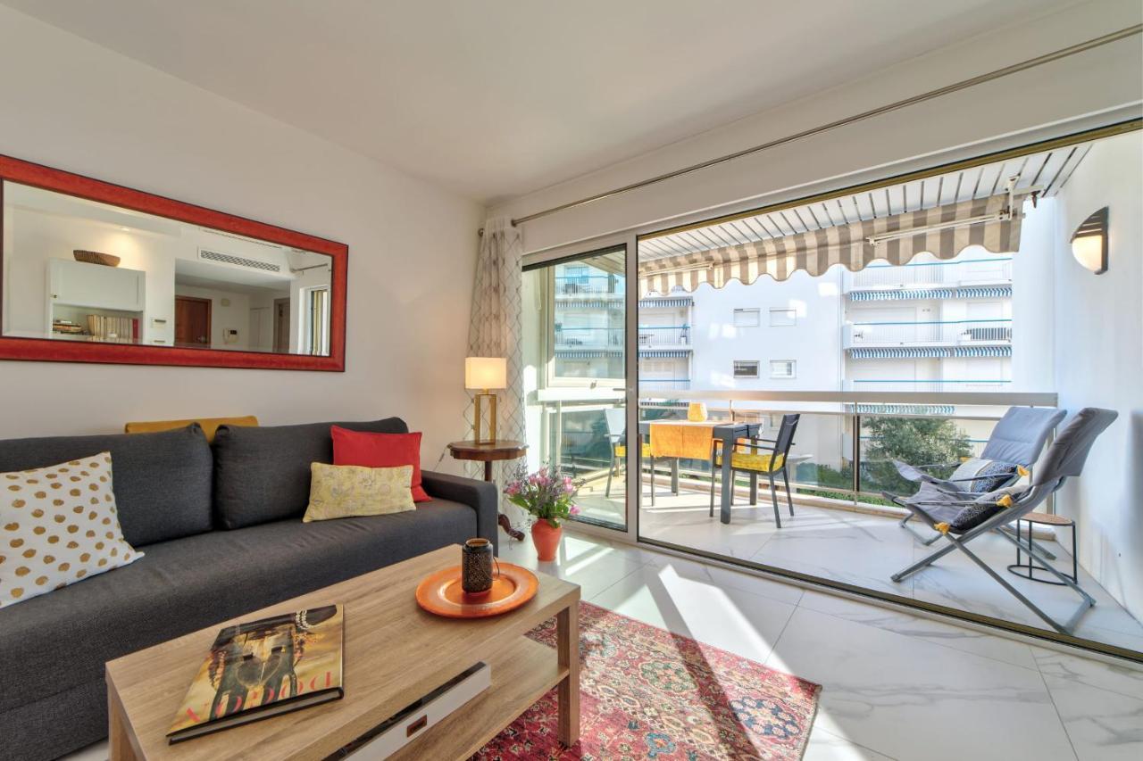 Reina Pointe Croisette Palm * Cannes