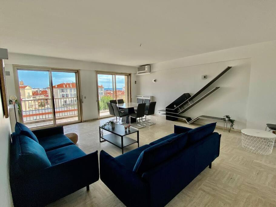 Apartment -300m Palais- Seaview-a/c-wifi-spacieux Cannes