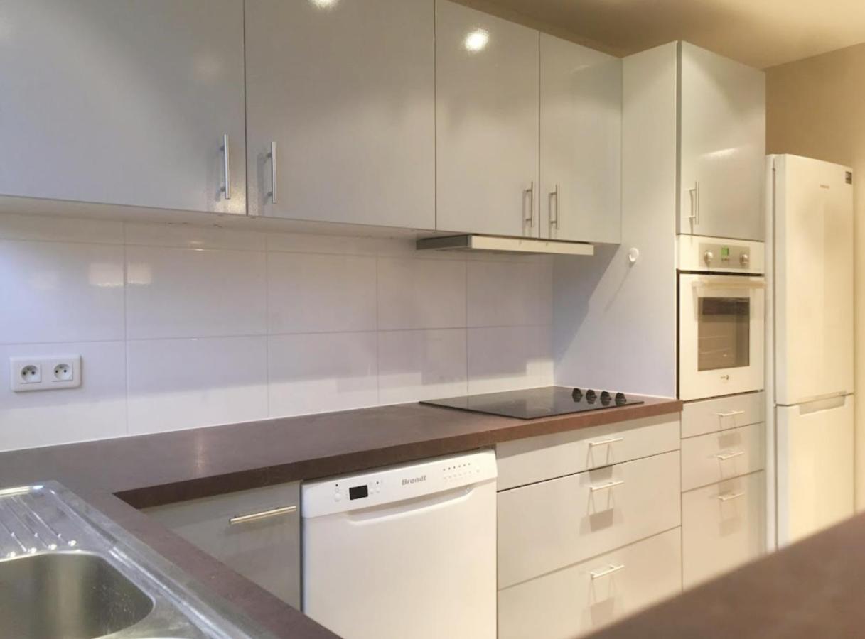 3p 71 M2 Avec Parking Gratuit A Apartment
