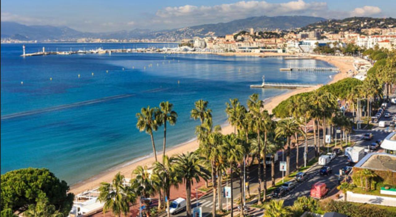 The Loft - Superb 2 Bedrooms On Floor With Terrace - 10min To Palais & Beach! Appartement *
