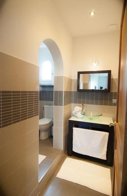 Cozy 1 Bedroom Flat,free Parking, Close To Center