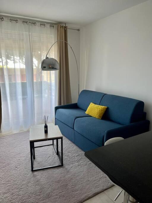 Appartement 2 Pieces De 29 M2 *