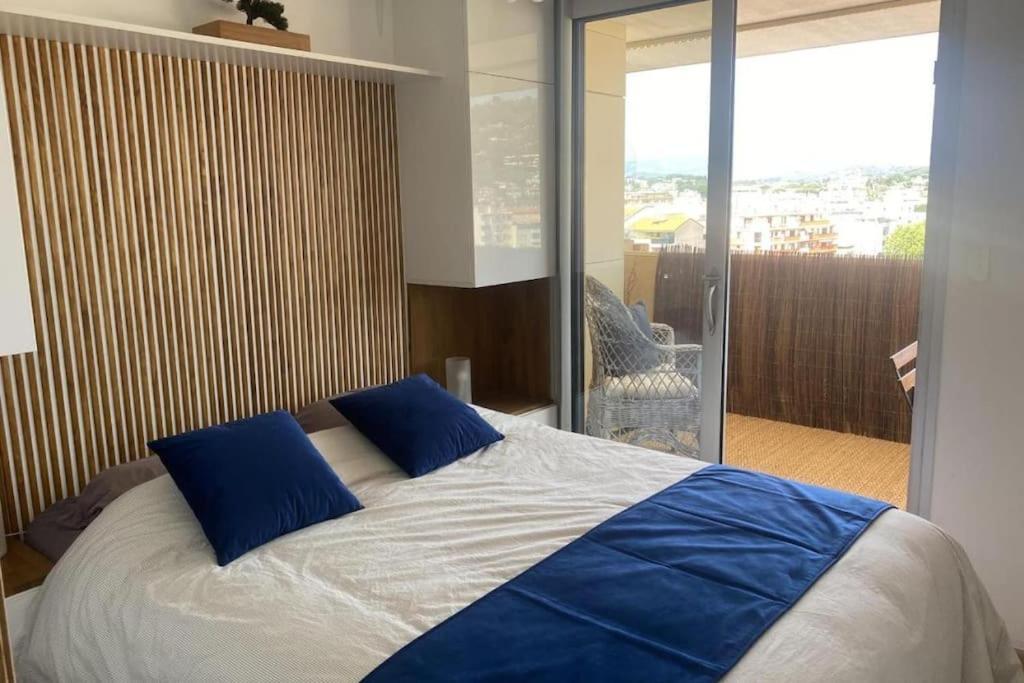 Vue Panoramique, A 100m Apartment