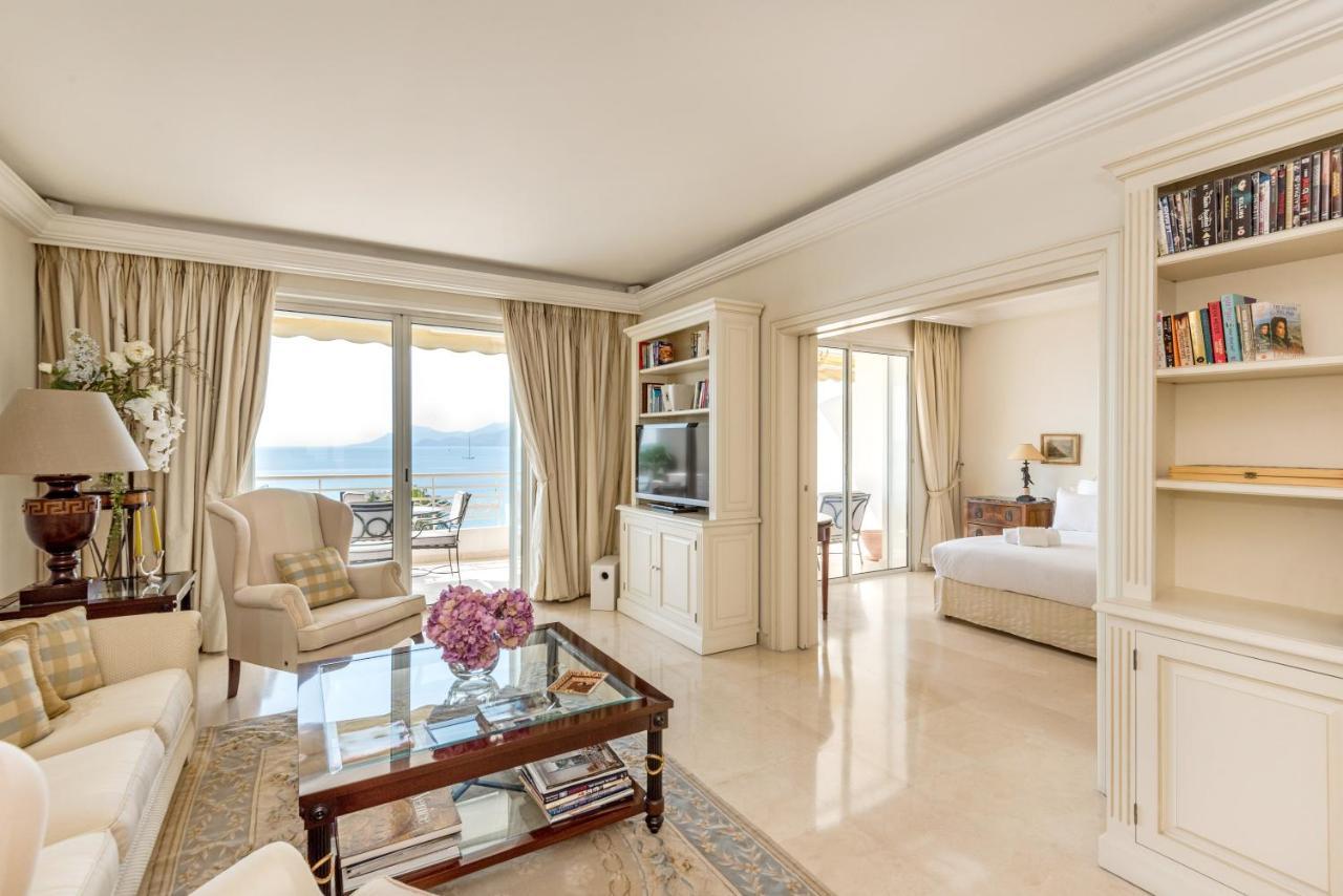 Buckingham & Lloyds - Cannes