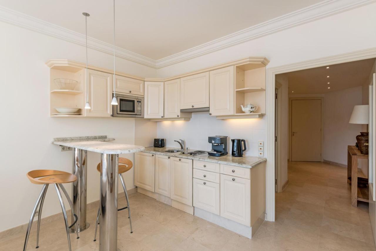 Buckingham & Lloyds - Appartement