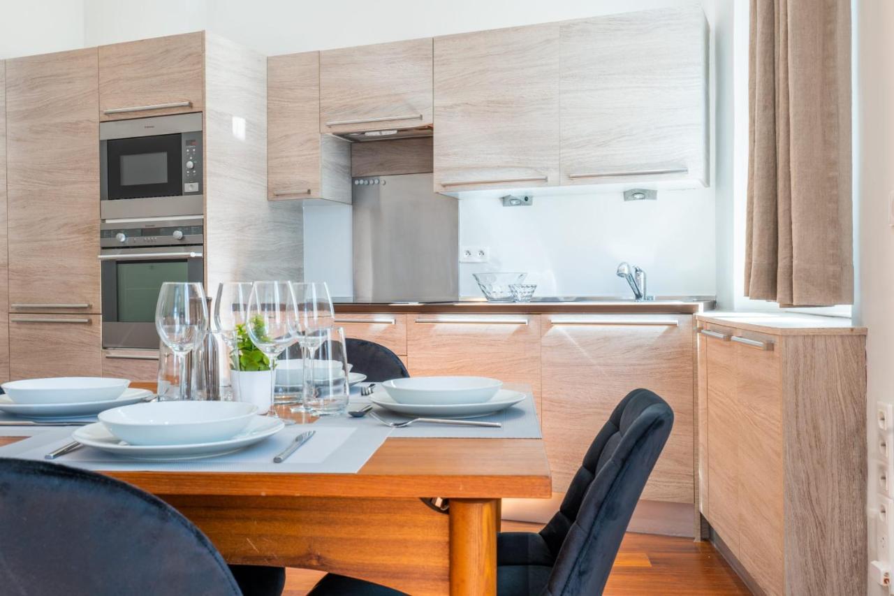 Apartment Stylish 1-bedroom Near Beaches & Croisette *