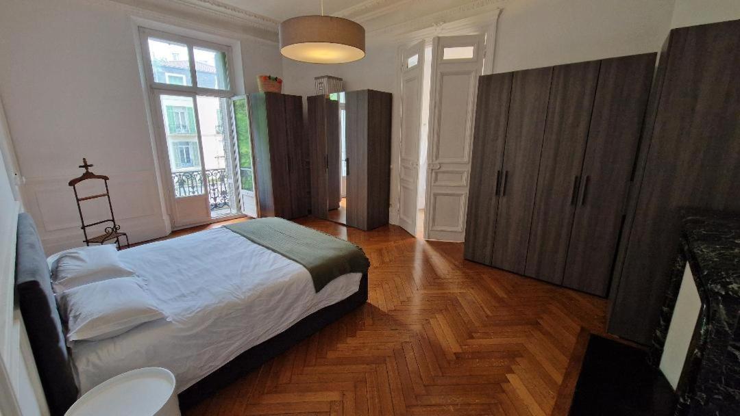 Bourgeois Palais Apartment *