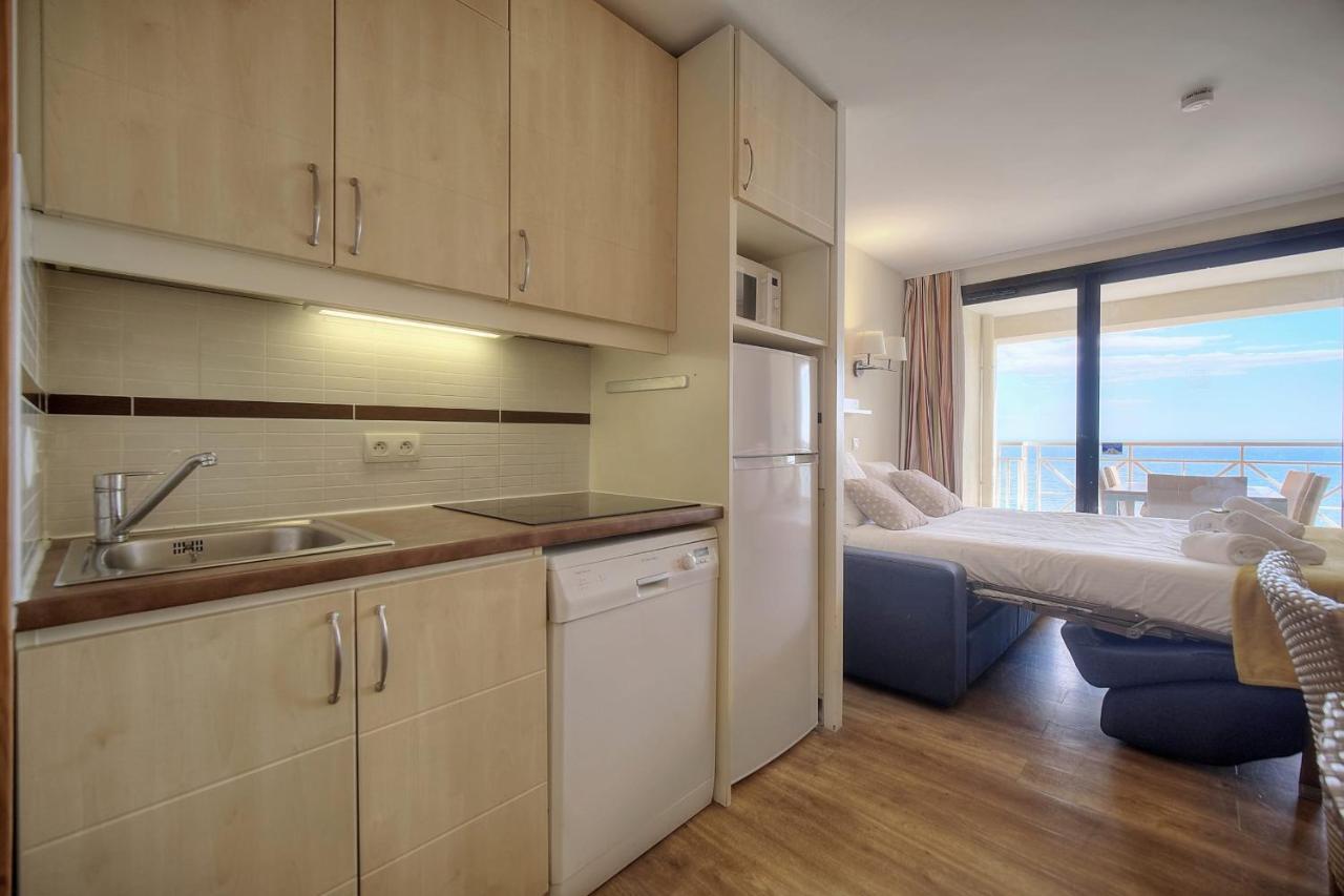 Apartment Immogroom - 2br - Sea View - Swimming Pool - Terrace - Parking - Ac - Wifi *