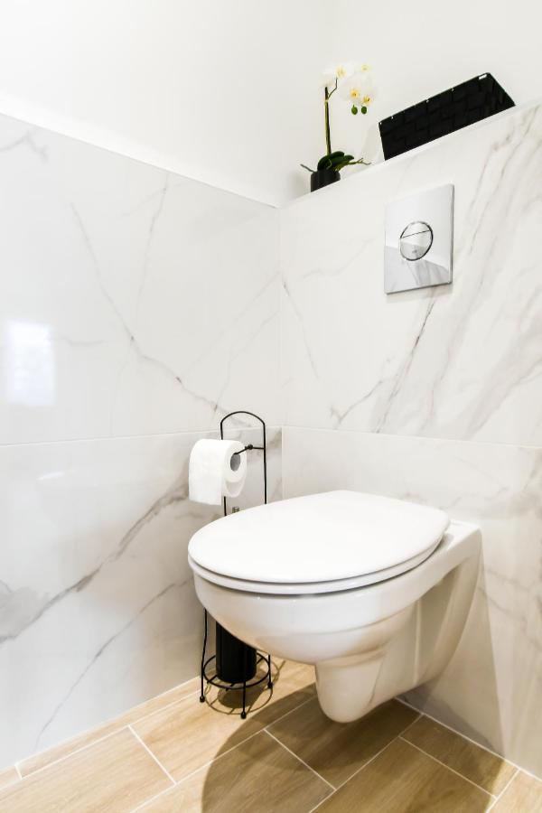 Elena Yourhosthelper Appartement Cannes