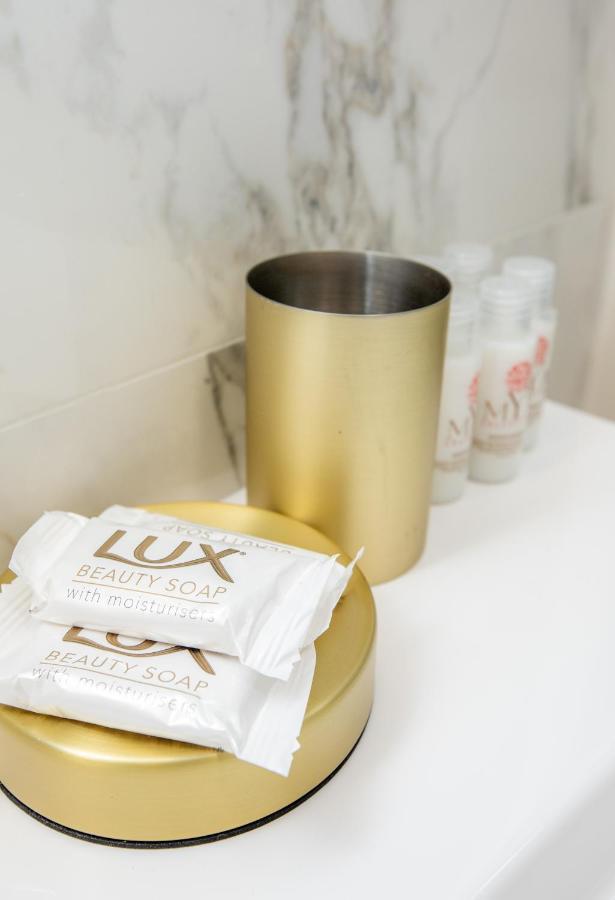 Luxueux 3p. Art Deco + Parking Appartement *