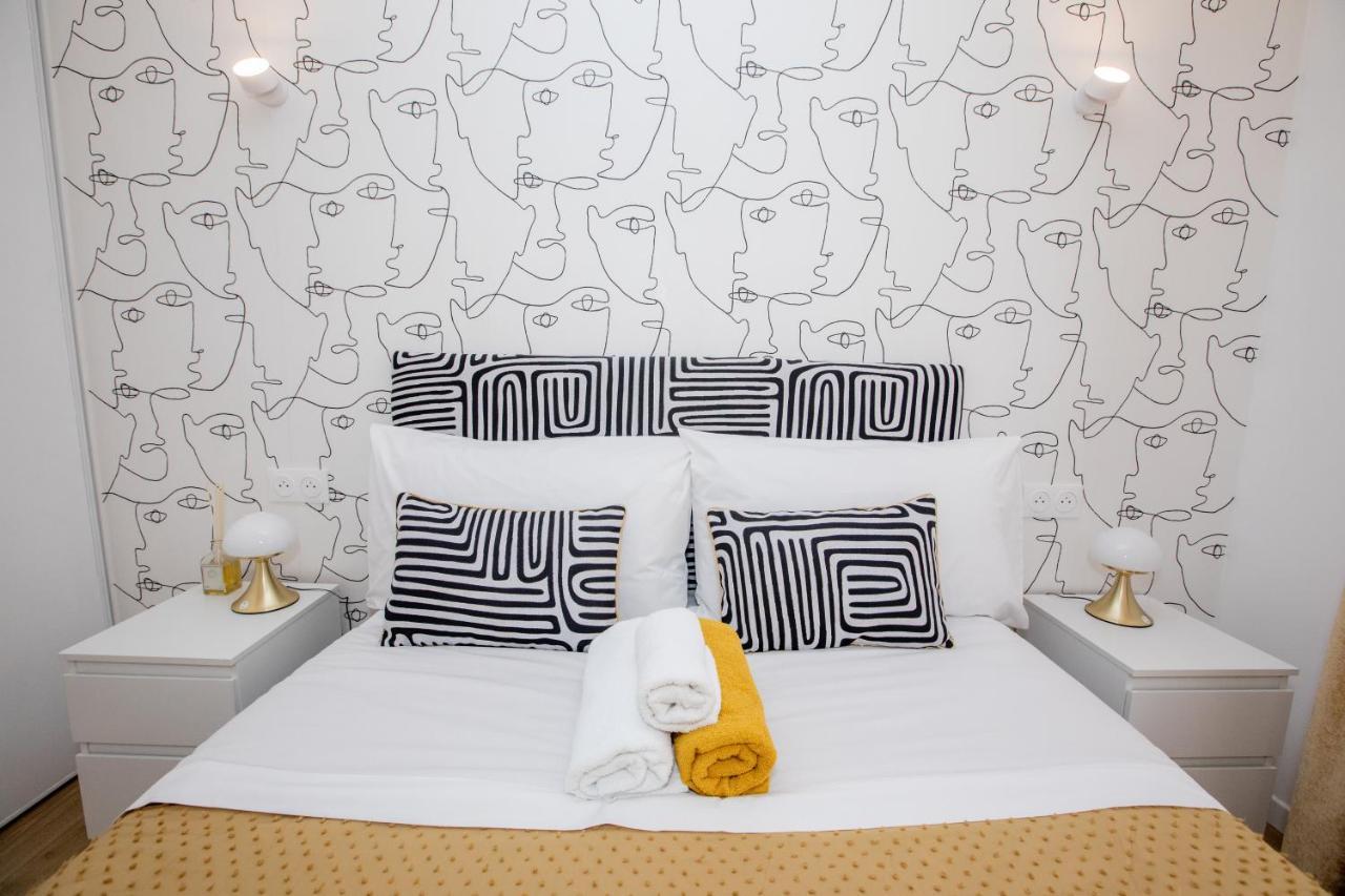 Luxueux 3p. Art Deco + Parking Appartement *