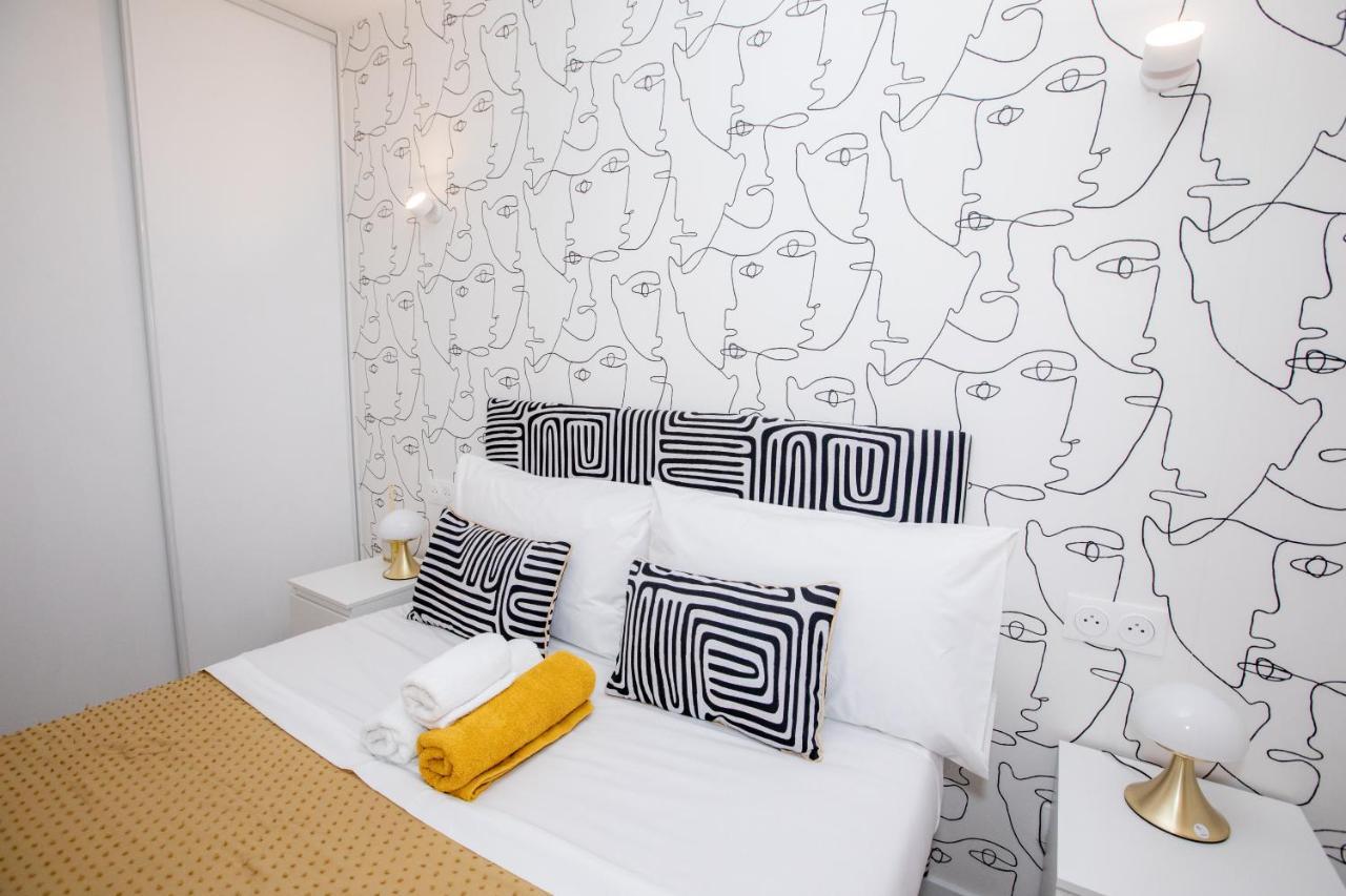 Luxueux 3p. Art Deco + Parking Appartement