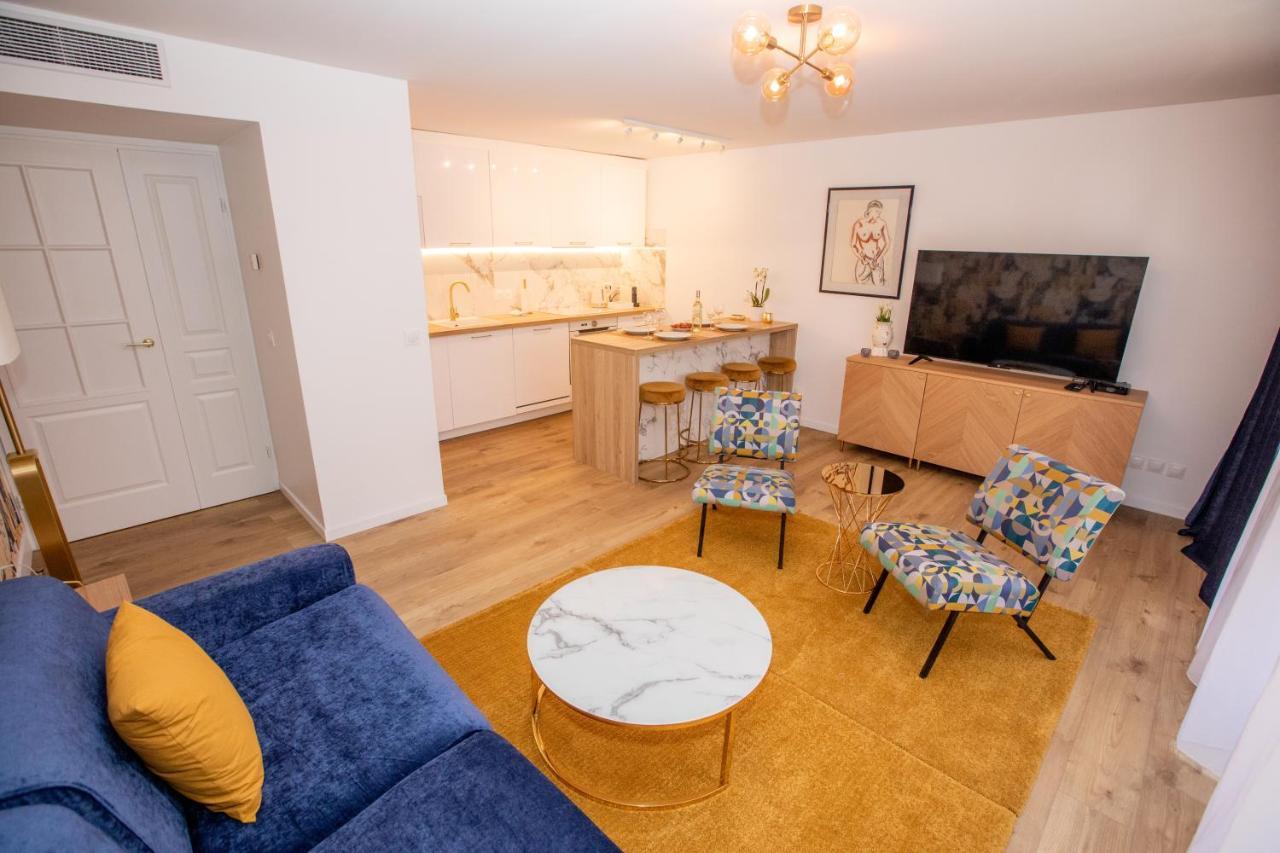 Luxueux 3p. Art Deco + Parking Appartement