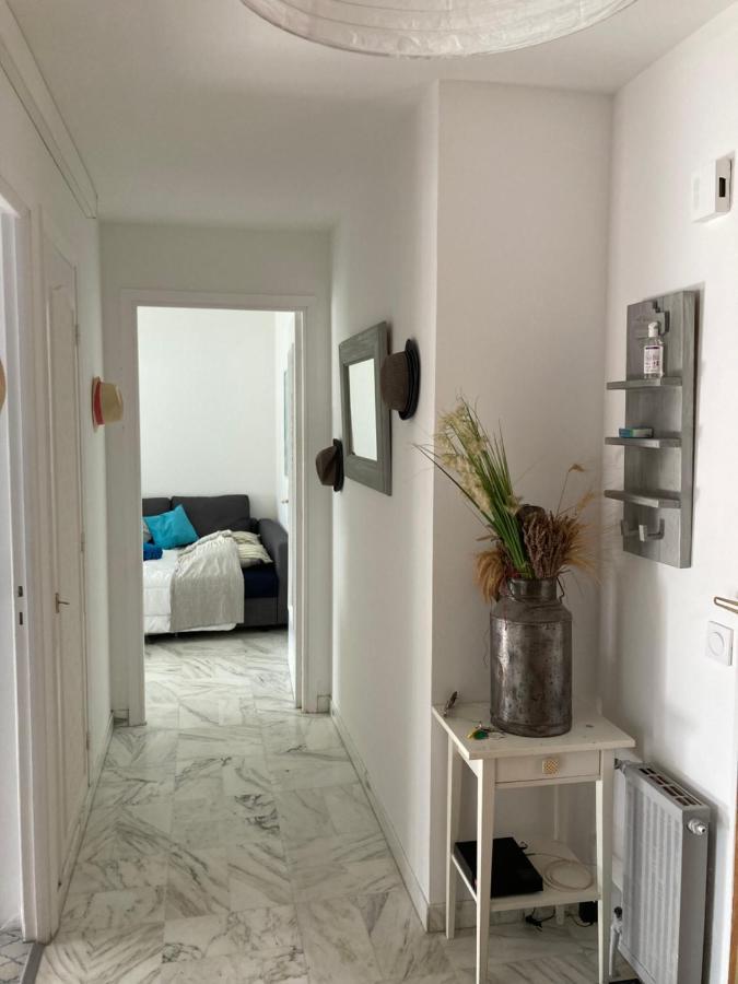 Apartment Proche Avec Grand Balcon