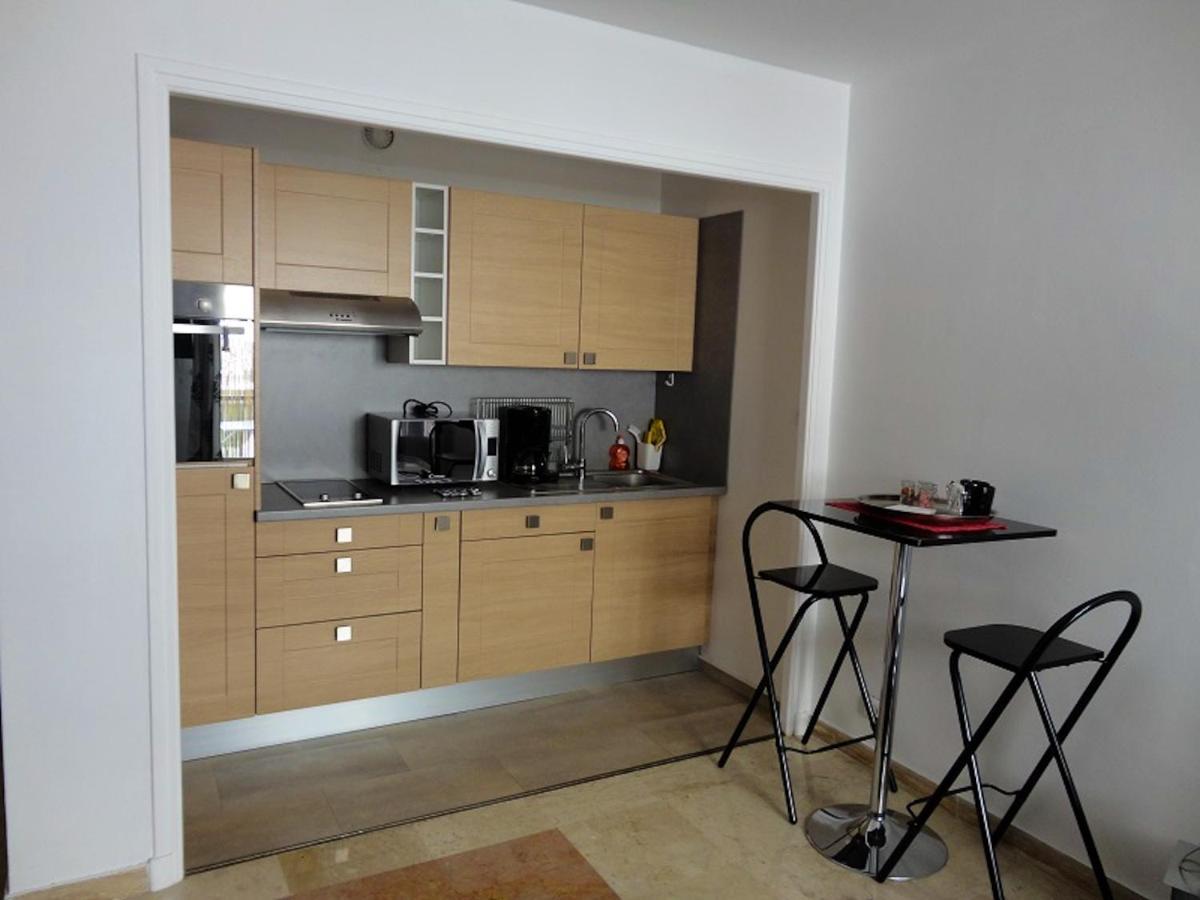 Apartment Au Coeur De Avec Balcon Et Parking Cannes