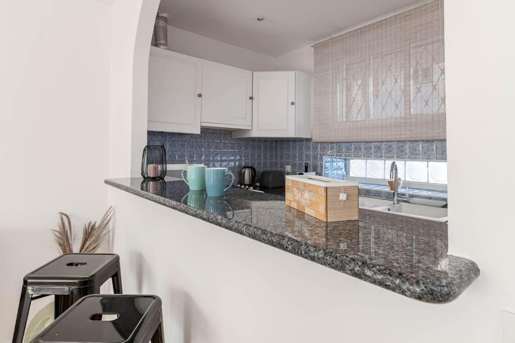 Appartement A 300 Metres Des Plages De La Croisette *
