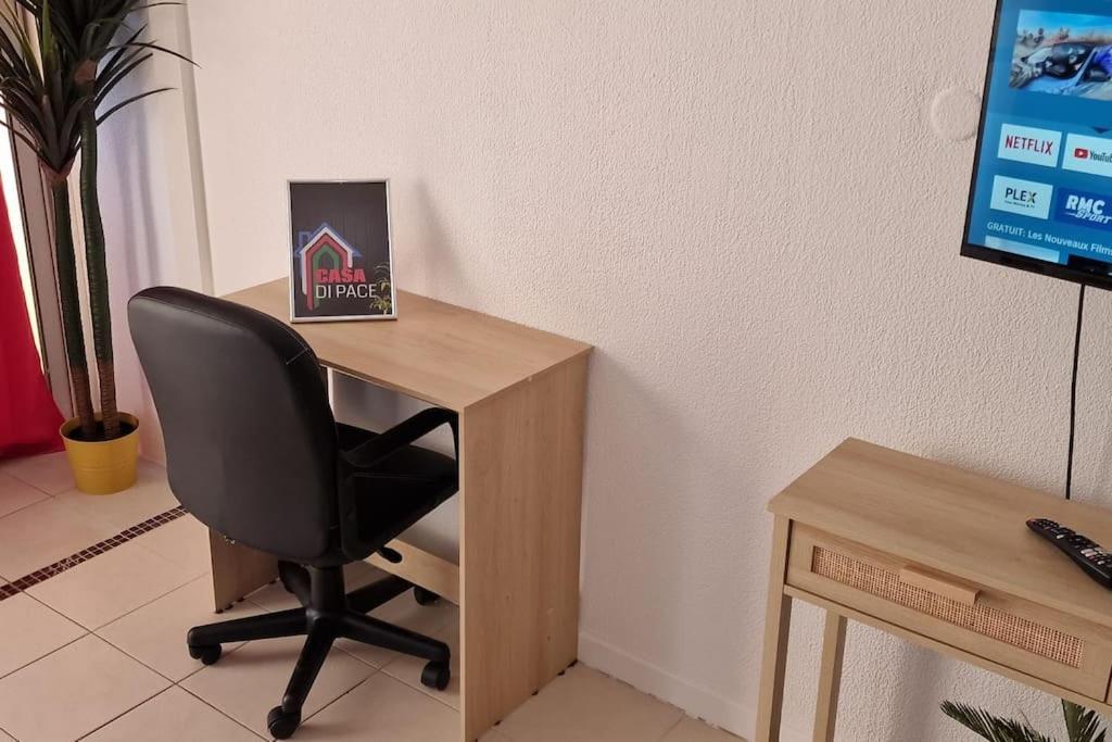 Apartment Magnifique Vue Parking Piscine Climatise