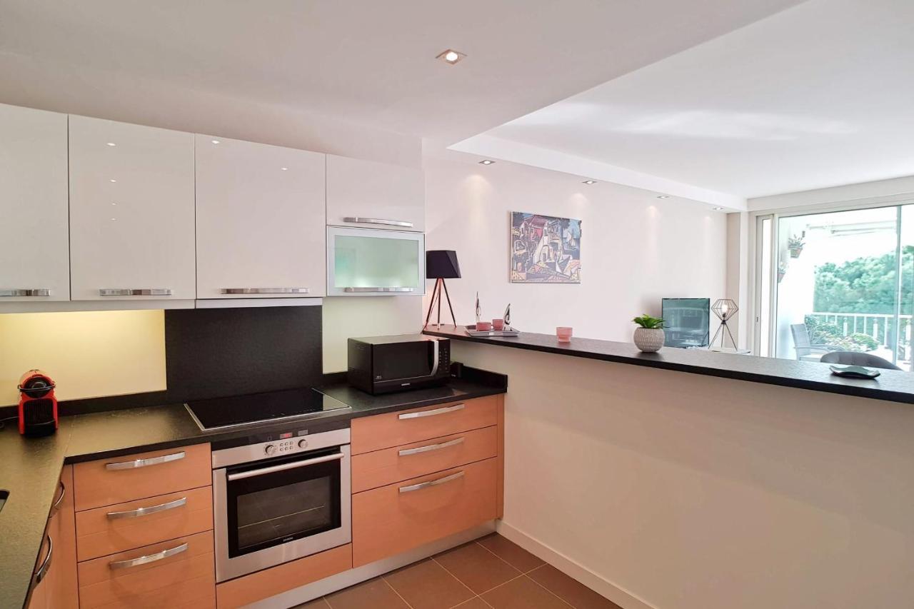 4-room With Terrace & Sea View 5-minute Walk To The *