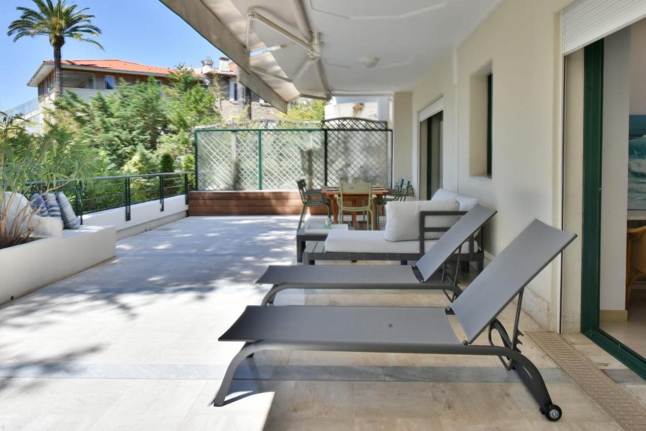 Stunning 3-br With Large Terrace And Pool Apartment
