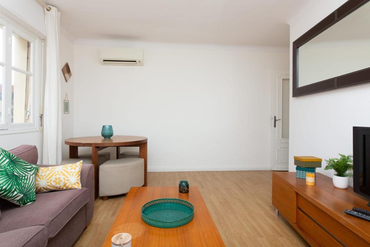 2-br 2 Min From The Beaches *