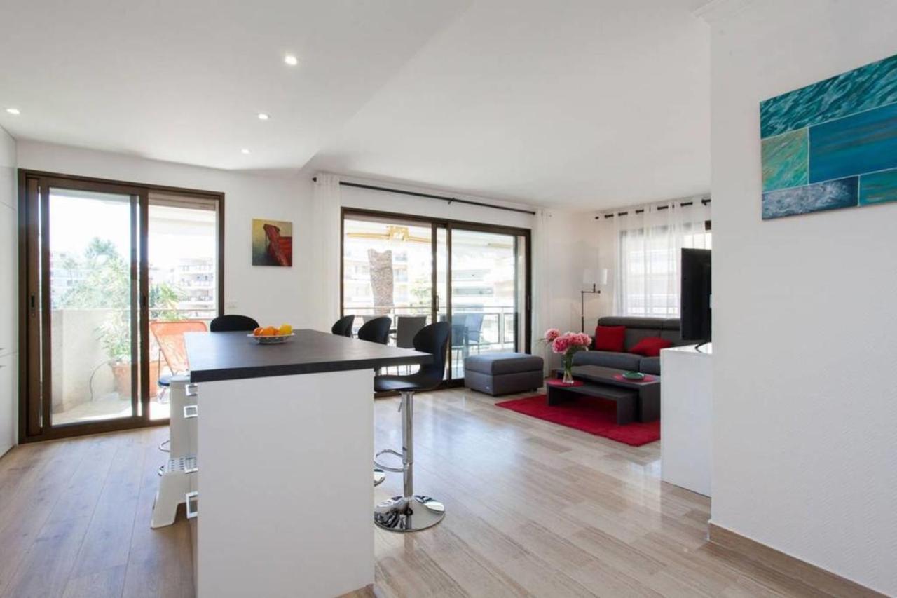 3-room With Terrace In Palm *