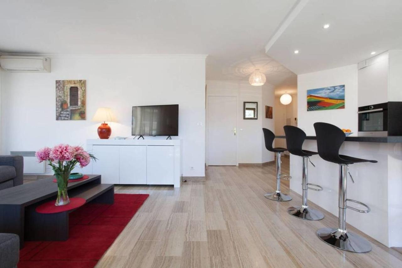 3-room With Terrace In Palm Appartement *