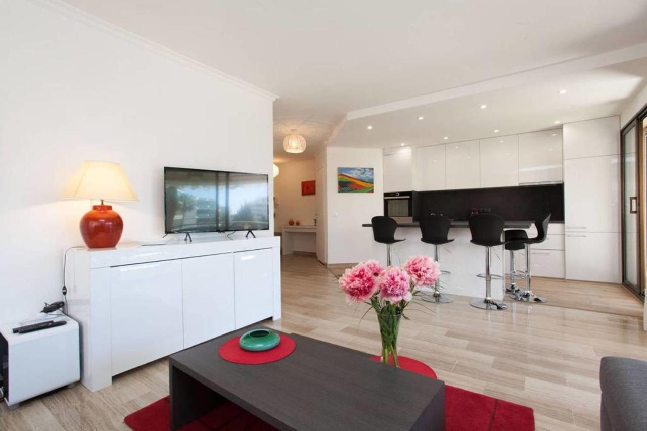 3-room With Terrace In Palm *