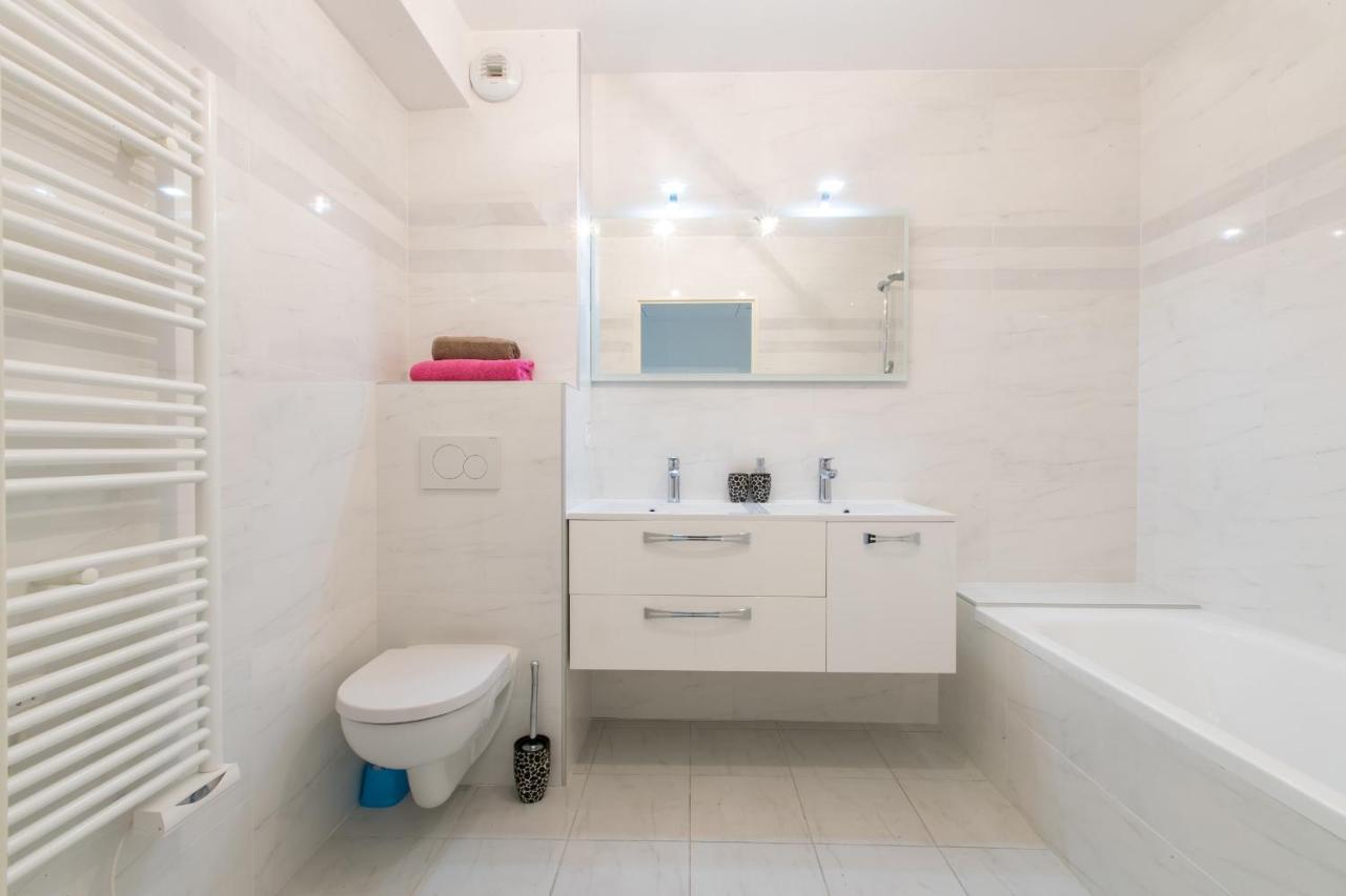 Renovated 2-br With Terrace And Pool Appartement
