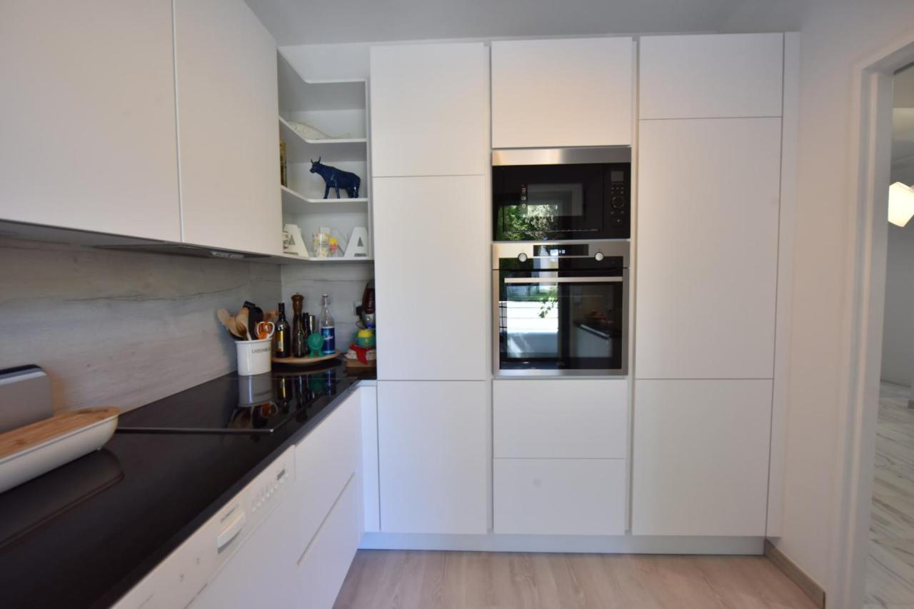 Stunning 3-br With Large Terrace And Pool Apartment Cannes