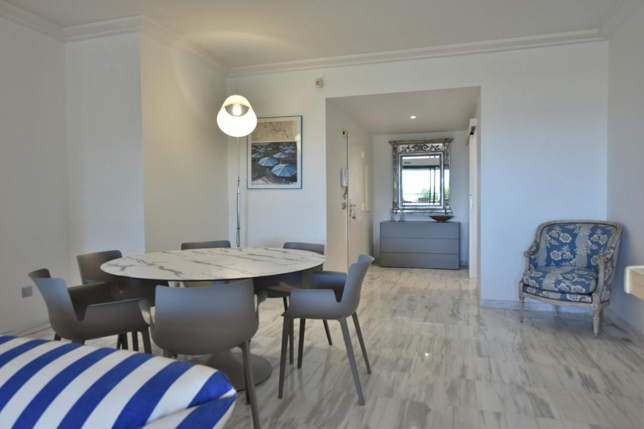 Stunning 3-br With Large Terrace And Pool Apartment