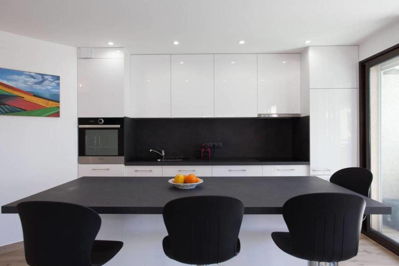 Appartement 3-room With Terrace In Palm *