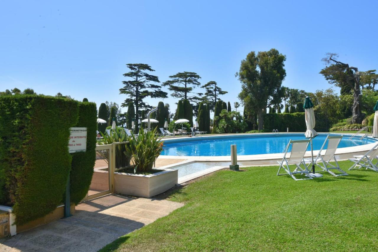 In A 8 Hectares Park Incredible View Cannes