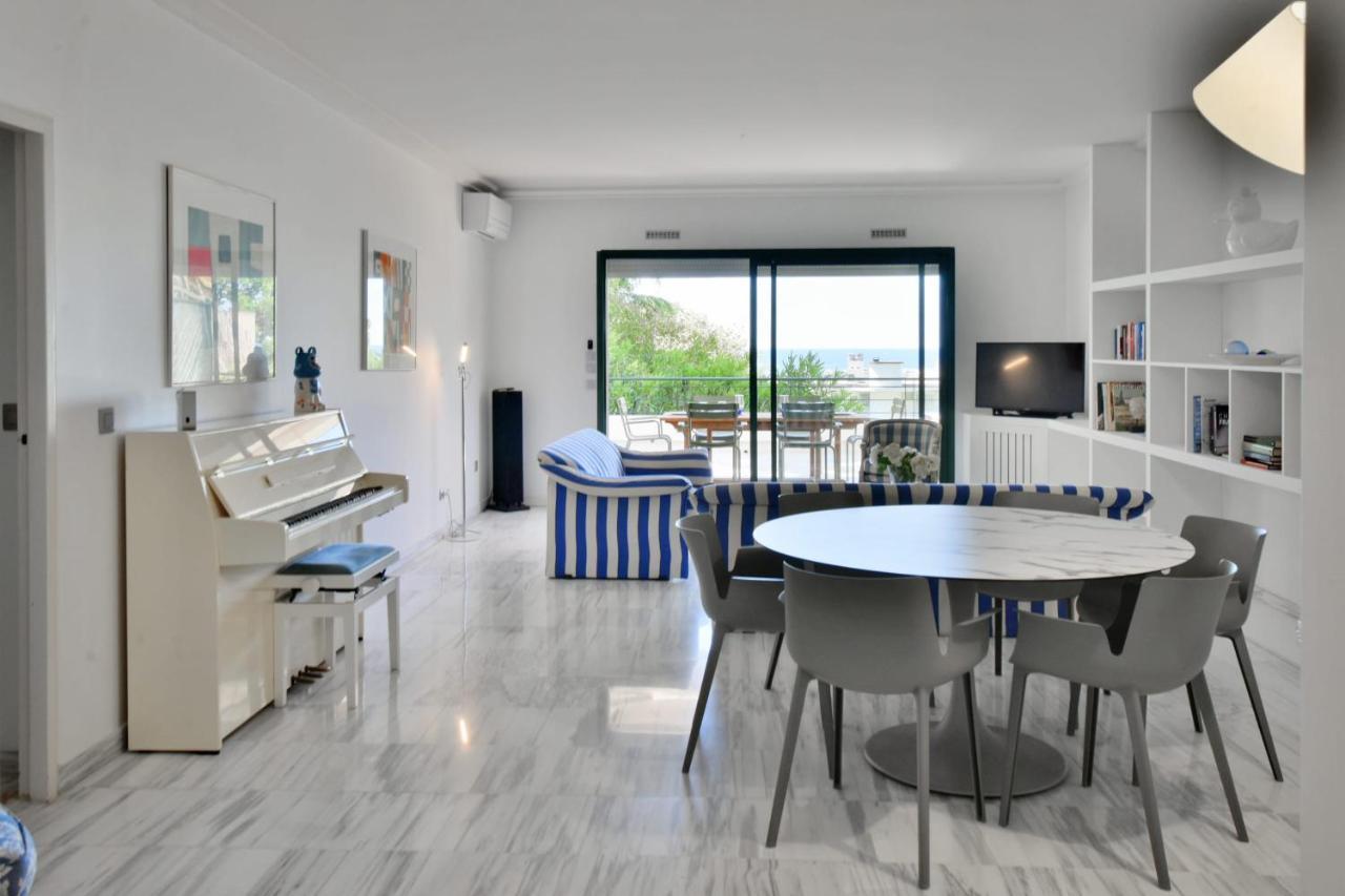 Apartment Stunning 3-br With Large Terrace And Pool *