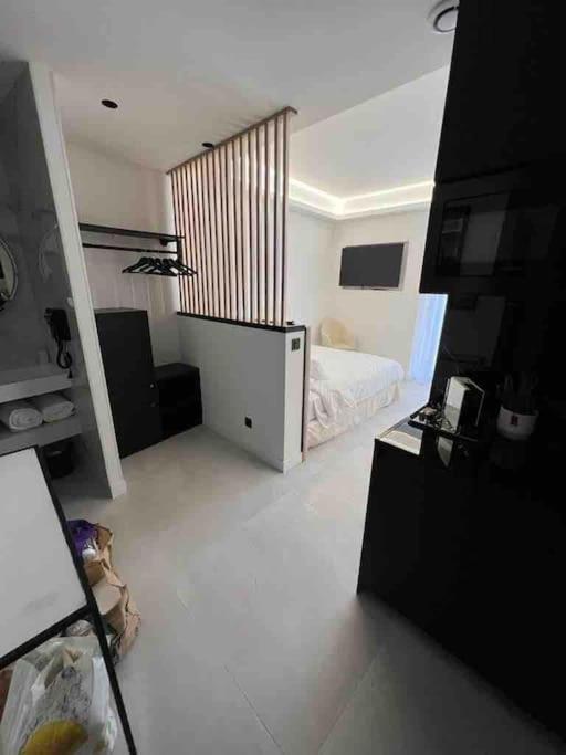 Luxe Jacuzzi Apartment *